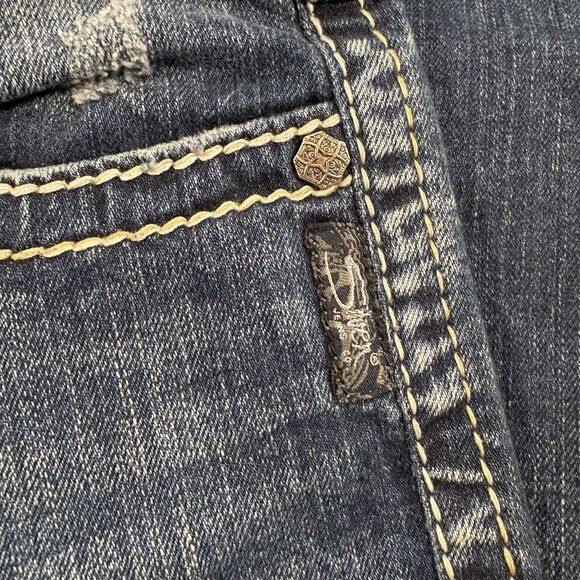 SILVER 'Twisted' Woman's Boot Cut Low-Rise Distressed Jeans W30/L35 - Picture 4 of 11